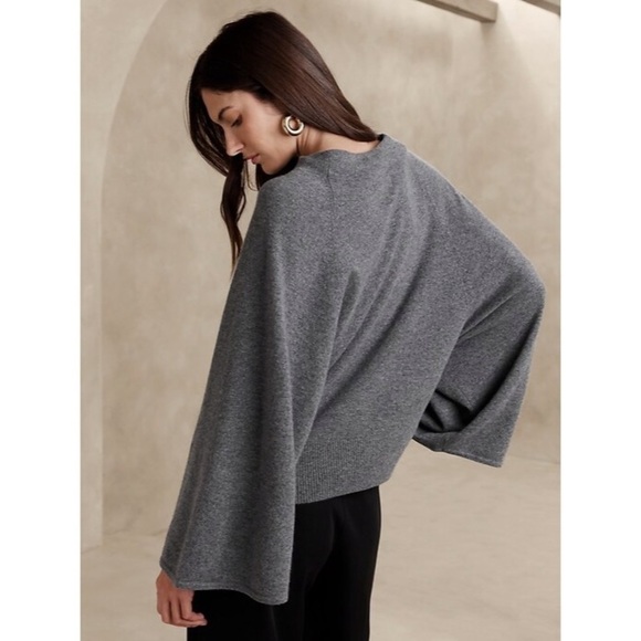 Banana Republic Calvina Cashmere Sweater Top Comfy Minimalist Capsule XS - Picture 7 of 12